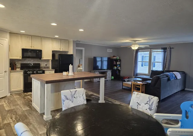 Photo 3 of Single family home for sale at 217 Braeburn Dr, Egelston Township Muskegon, MI 49442 | MLS# 71026037685 | Listing updated on 2026-09-03