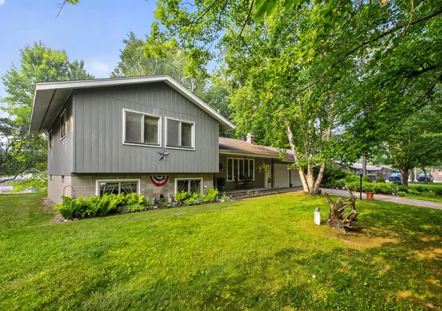 1st image of 20210 Maple Dr, Reed City, MI 49677 | MLS# 72026037706