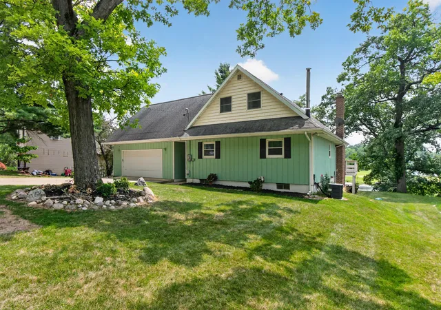 2nd image of 539 Fox Lake Trl, Horton, MI 49246 | MLS# 55026037699