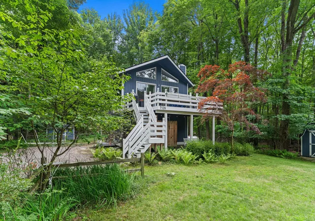 2nd image of 7126 Ridgeway St, Fennville, MI 49408 | MLS# 71026037719