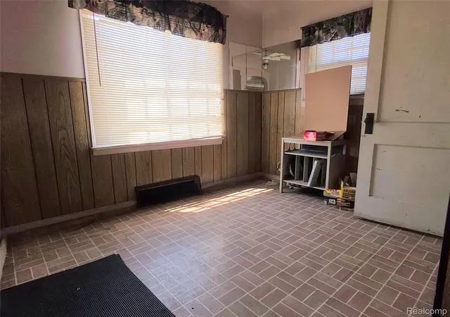 Photo 4 of Single family home for sale at 3106 W Pierson Rd, Flint, MI 48504 | MLS# 20261056963 | Listing updated on 2026-07-23