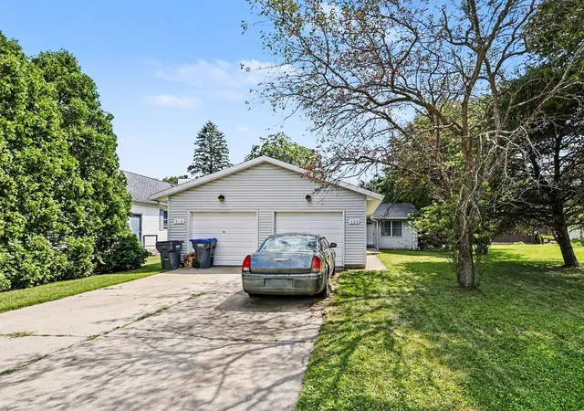 Photo 2 of Multi family home for sale at 420 Fisher St, Berrien Springs, MI 49103 | MLS# 69026037742 | Listing updated on 2026-07-30