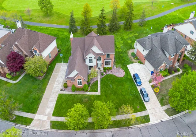 4th image of 45498 Muirfield Dr, Canton, MI 48188 | MLS# 20261056968