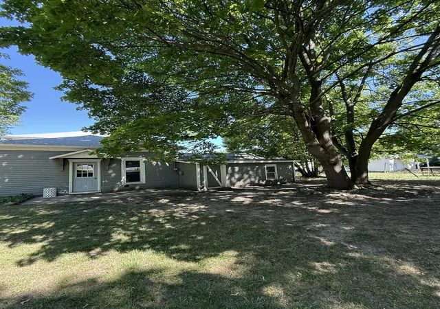 Photo 3 of Single family home for sale at 602 S Warren Ave, Big Rapids, MI 49307 | MLS# 72026037751 | Listing updated on 2026-07-23