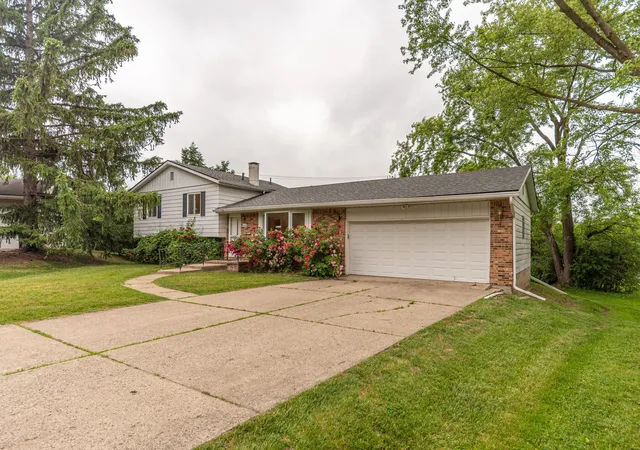 Photo 1 of Single family home for sale at 940 Lennox St, Ann Arbor, MI 48103 | MLS# 81026037754 | Listing updated on 2026-08-13
