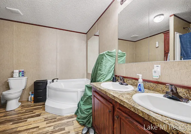 16th image of 4572 Toronto Ave Sw, Wyoming, MI 49519 | MLS# 65026037752