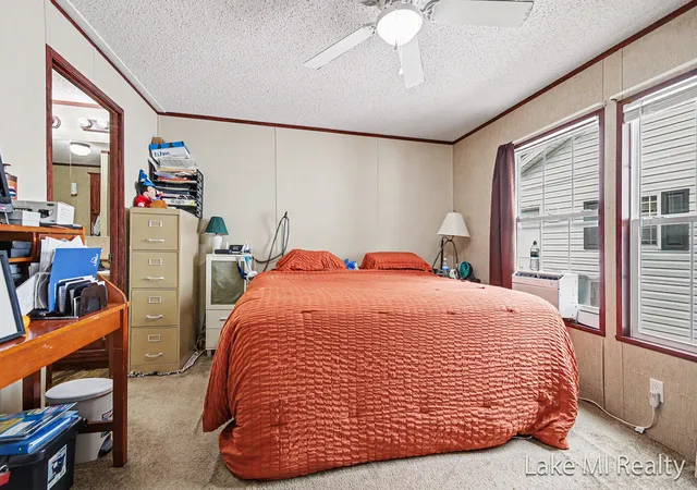 Photo 4 of Single family home for sale at 4572 Toronto Ave SW, Wyoming, MI 49519 | MLS# 65026037752 | Listing updated on 2026-08-19