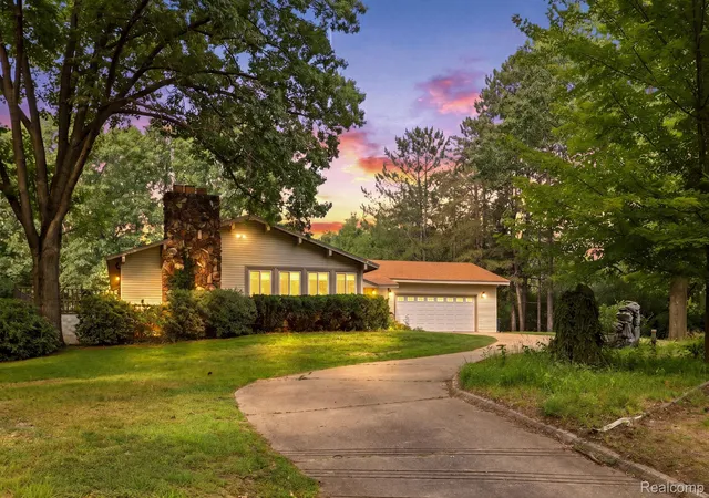 Photo 1 of Single family home for sale at 1215 Oakwood Rd, Ortonville, MI 48462 | MLS# 20261056977 | Listing updated on 2026-09-04