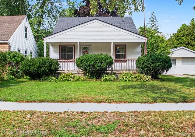 Photo 1 of Single family home for sale at 5935 Lathers St, Garden City, MI 48135 | MLS# 20261056980 | Listing updated on 2026-07-26