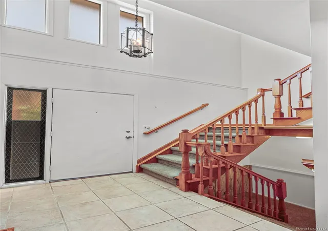 5th image of 1805 Van Hill Ct, Rochester Hills, MI 48309 | MLS# 20261056987