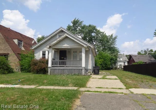 Photo 3 of Single family home for sale at 10074 Beechdale St, Detroit, MI 48204 | MLS# 20261057009 | Listing updated on 2026-07-25