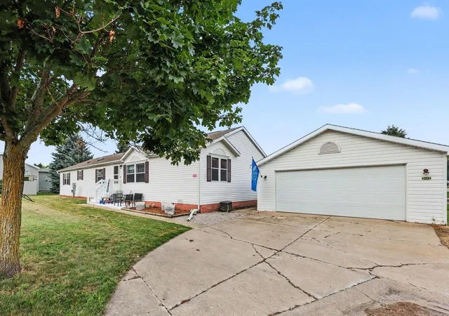 1st image of 1893 Lanark Ct, Grass Lake, MI 49240 | MLS# 65026037778