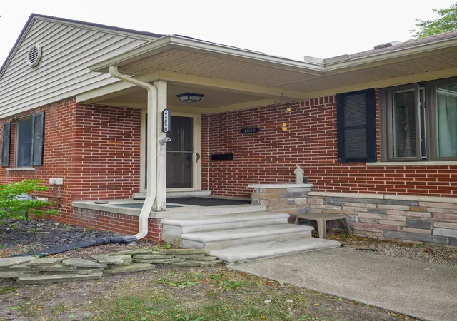 5th image of 44850 Kemp St, Sterling Heights, MI 48314 | MLS# 58050215840