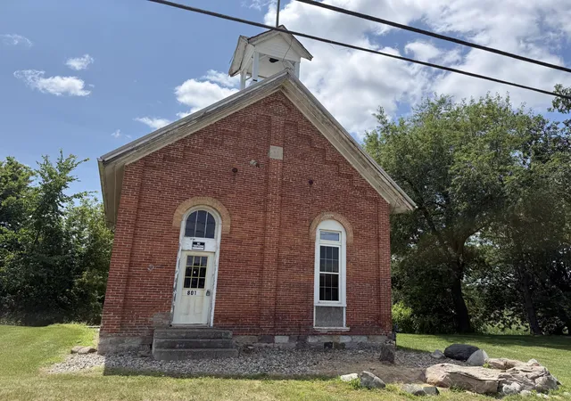Photo 3 of Single family home for sale at 801 E Chicago Rd, Quincy, MI 49082 | MLS# 53026037790 | Listing updated on 2026-07-22