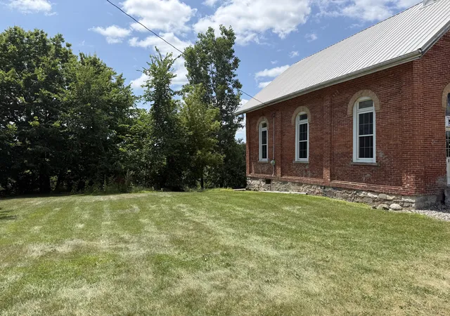 Photo 4 of Single family home for sale at 801 E Chicago Rd, Quincy, MI 49082 | MLS# 53026037790 | Listing updated on 2026-07-22
