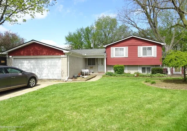 1st image of 11027 Dill Ct, Sterling Heights, MI 48312 | MLS# 58050215842