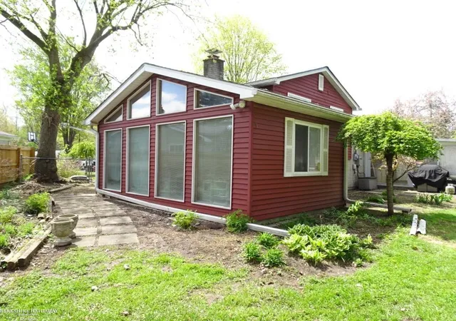 2nd image of 11027 Dill Ct, Sterling Heights, MI 48312 | MLS# 58050215842
