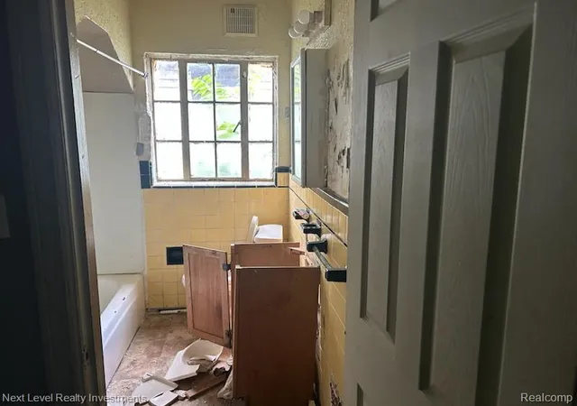 Photo 3 of Single family home for sale at 8854 Pinehurst St, Detroit, MI 48204 | MLS# 20261057027 | Listing updated on 2026-07-25