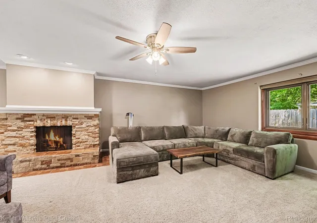 Photo 2 of Single family home for sale at 1087 Collingwood Dr, Rochester Hills, MI 48307 | MLS# 20261057037 | Listing updated on 2026-08-08