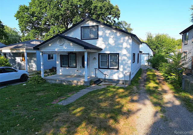 Photo 1 of Single family home for sale at 19476 Negaunee, Redford, MI 48240 | MLS# 20261057051 | Listing updated on 2026-08-28