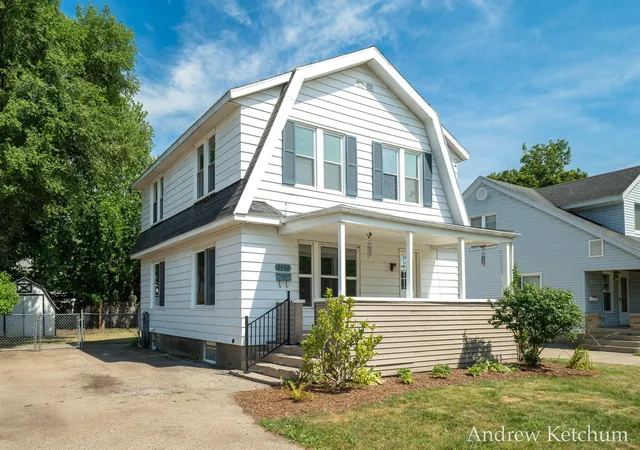 1st image of 2402 Lamar Ave Sw, Wyoming, MI 49519 | MLS# 65026037811