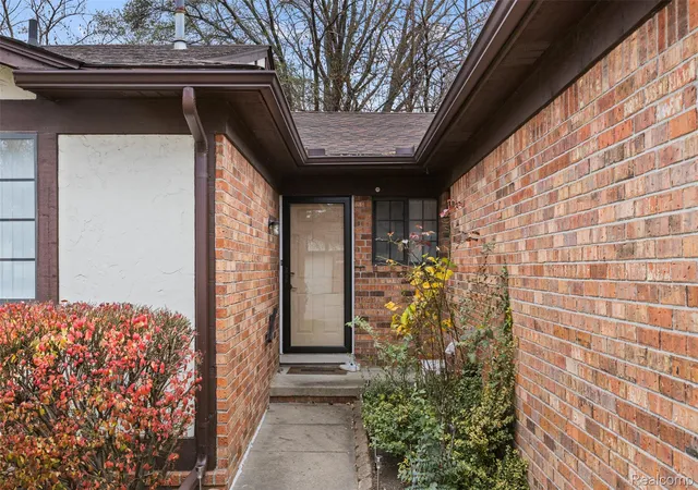 3rd image of 25029 Joanne Smith Dr, Warren, MI 48091 | MLS# 20261057095