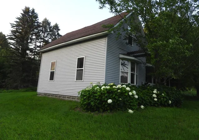 4th image of 7439 E 22 1/2 Rd, Manton, MI 49663 | MLS# 78080071381