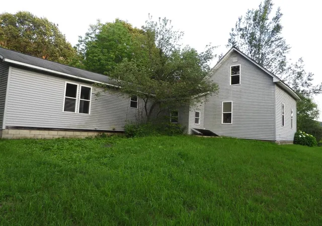 5th image of 7439 E 22 1/2 Rd, Manton, MI 49663 | MLS# 78080071381