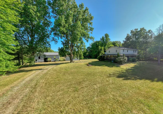 2nd image of 49300 Arkona Rd, Belleville, MI 48111 | MLS# 81026037852