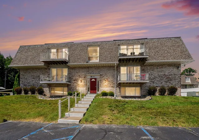 Photo 1 of Condo for sale at 3624 Lakeshore Dr #H-1, Saint Joseph, MI 49085 | MLS# 69026037853 | Listing updated on 2026-09-10