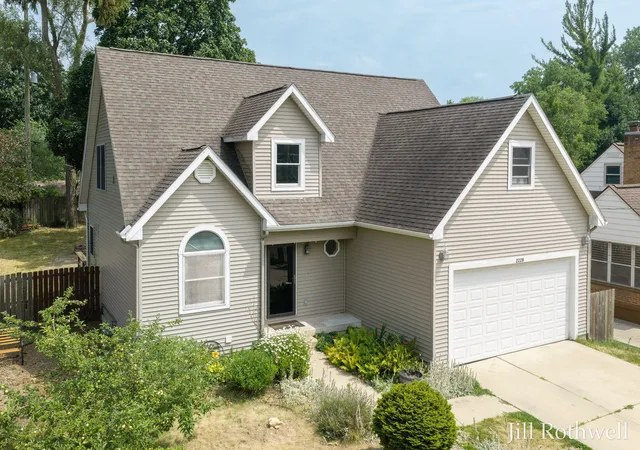 image of 2228 Coit Ave Ne, Grand Rapids, MI 49505 | MLS# 65026037859