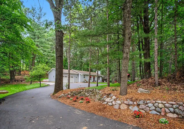 Photo 1 of Sale Pending at 6069 Stout Crk Ave Ne, Belmont, MI 49306 | MLS# 65026037861 | Listing updated on 2026-08-21