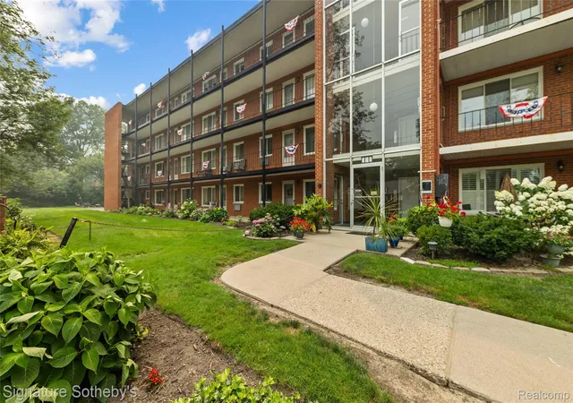 Photo 1 of Condo for sale at 2820 Woodslee Dr #205, Royal Oak, MI 48073 | MLS# 20261057115 | Listing updated on 2026-07-24