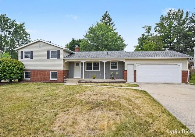 image of 4151 Kentridge Dr Se, Grand Rapids, MI 49508 | MLS# 65026037866