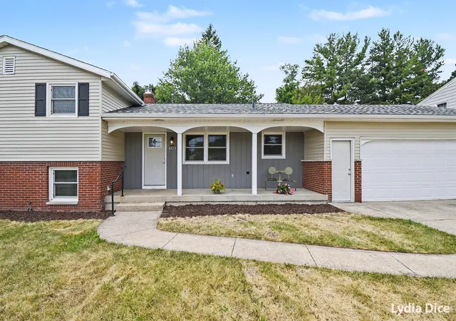 image of 4151 Kentridge Dr Se, Grand Rapids, MI 49508 | MLS# 65026037866