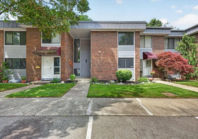 1st image of 2437 Hampton Ct Se, Grand Rapids, MI 49546 | MLS# 65026037865
