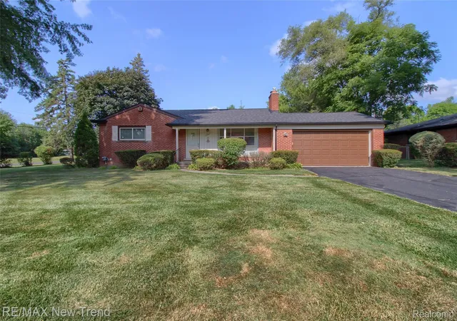 Photo 1 of Sale Pending at 28311 Kirkside Ln, Farmington Hills, MI 48334 | MLS# 20261057125 | Listing updated on 2026-09-08