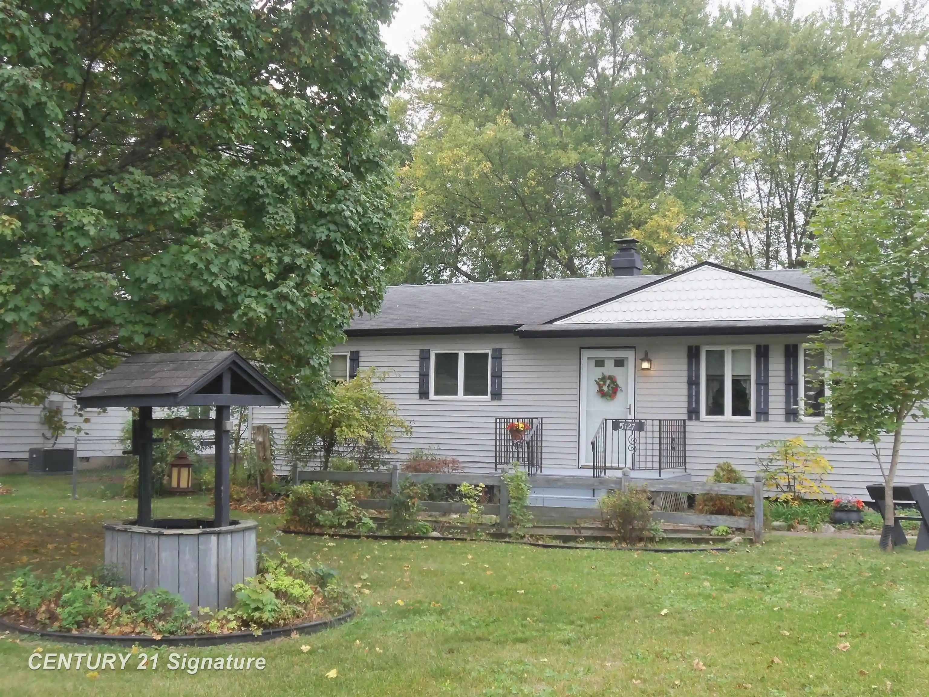 Photo 1 of Single family home for sale at 5127 Arbor Ln, Flint, MI 48506 | MLS# 5050215878 | Listing updated on 2026-10-27