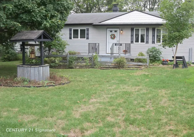 Photo 3 of Single family home for sale at 5127 Arbor Ln, Flint, MI 48506 | MLS# 5050215878 | Listing updated on 2026-08-28