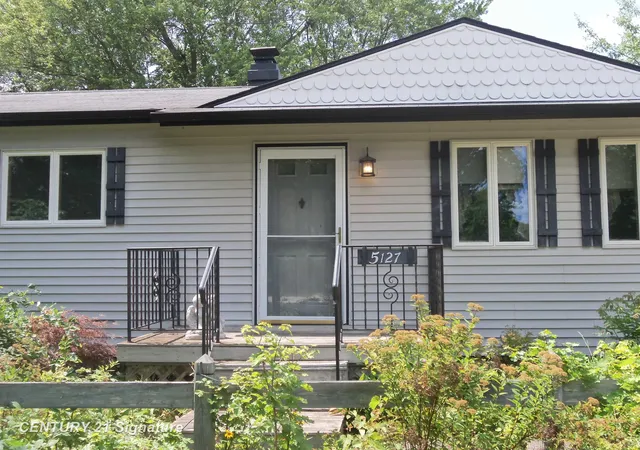 4th image of 5127 Arbor Ln, Flint, MI 48506 | MLS# 5050215878