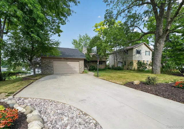 1st image of 4341 Cornith Dr, Lake Orion, MI 48359 | MLS# 20261057128