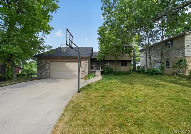 4th image of 4341 Cornith Dr, Lake Orion, MI 48359 | MLS# 20261057128