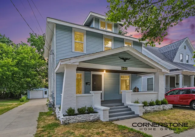 1st image of 940 Chatham St Nw, Grand Rapids, MI 49504 | MLS# 65026037888