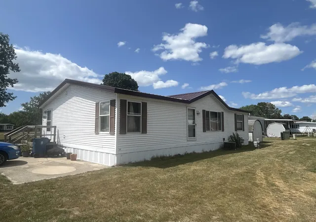 1st image of 1219 Royal Dr, Fremont, MI 49412 | MLS# 72026037881