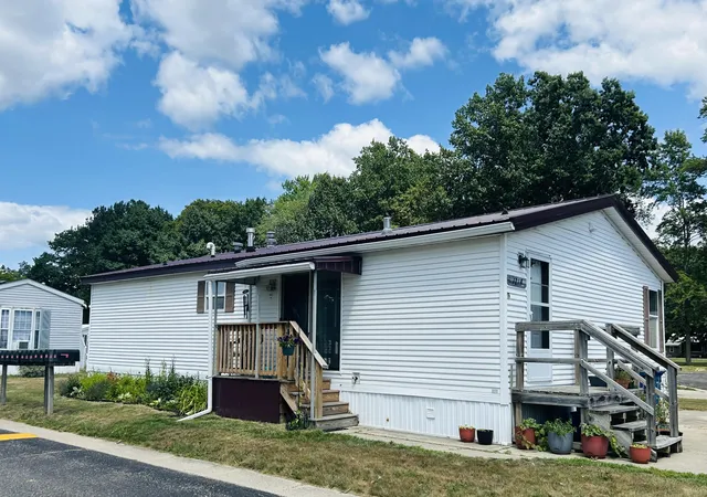 4th image of 1219 Royal Dr, Fremont, MI 49412 | MLS# 72026037881