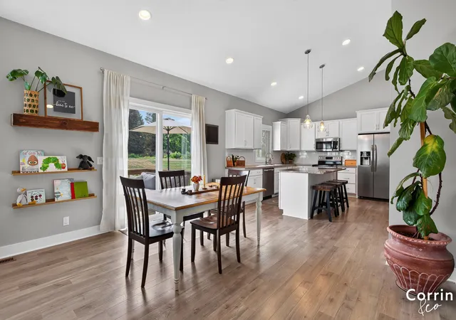 5th image of 1520 Shenandoah Dr, Zeeland, MI 49464 | MLS# 65026037889