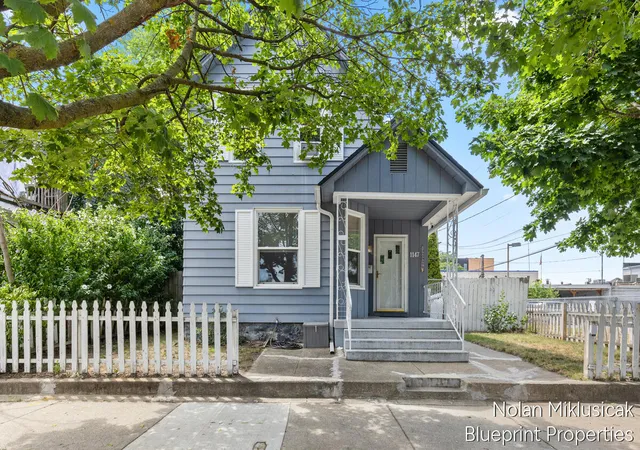 Photo 1 of Sale Pending at 1147 Jennette Ave Nw, Grand Rapids, MI 49504 | MLS# 65026037892 | Listing updated on 2026-09-08