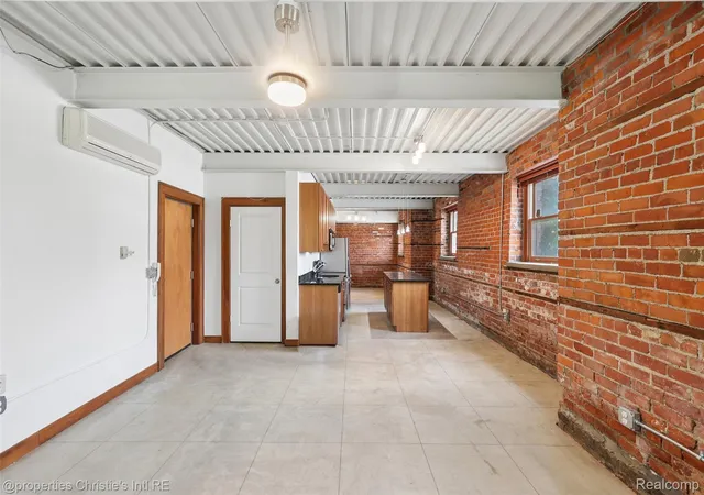 Listing Photo 5 - Condo for sale in building located at 112 Watson St, Detroit, MI 48201 - Unit #20