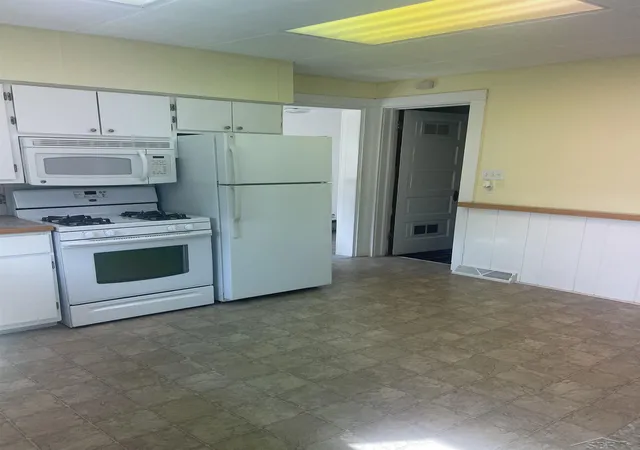 Photo 3 of Single family home for sale at 317 N Bates St, Saginaw, MI 48602 | MLS# 61050215893 | Listing updated on 2026-08-29