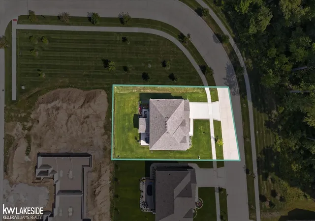 69th image of 55777 Beacon Shore Dr, Utica, MI 48315 | MLS# 58050215895